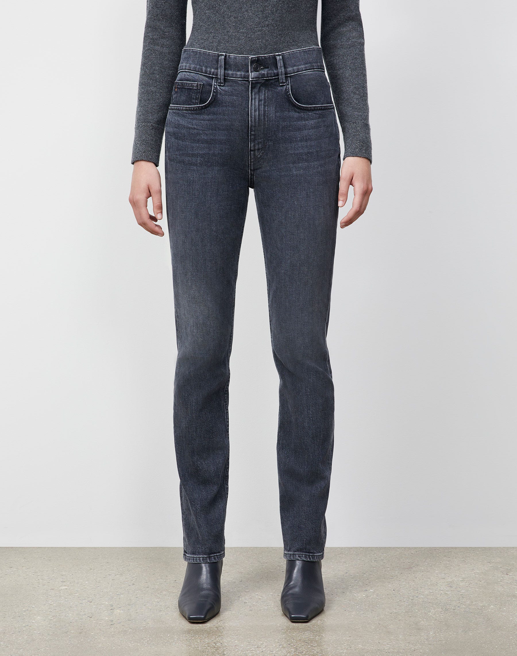 L148 Denim Reeve Straight Jean