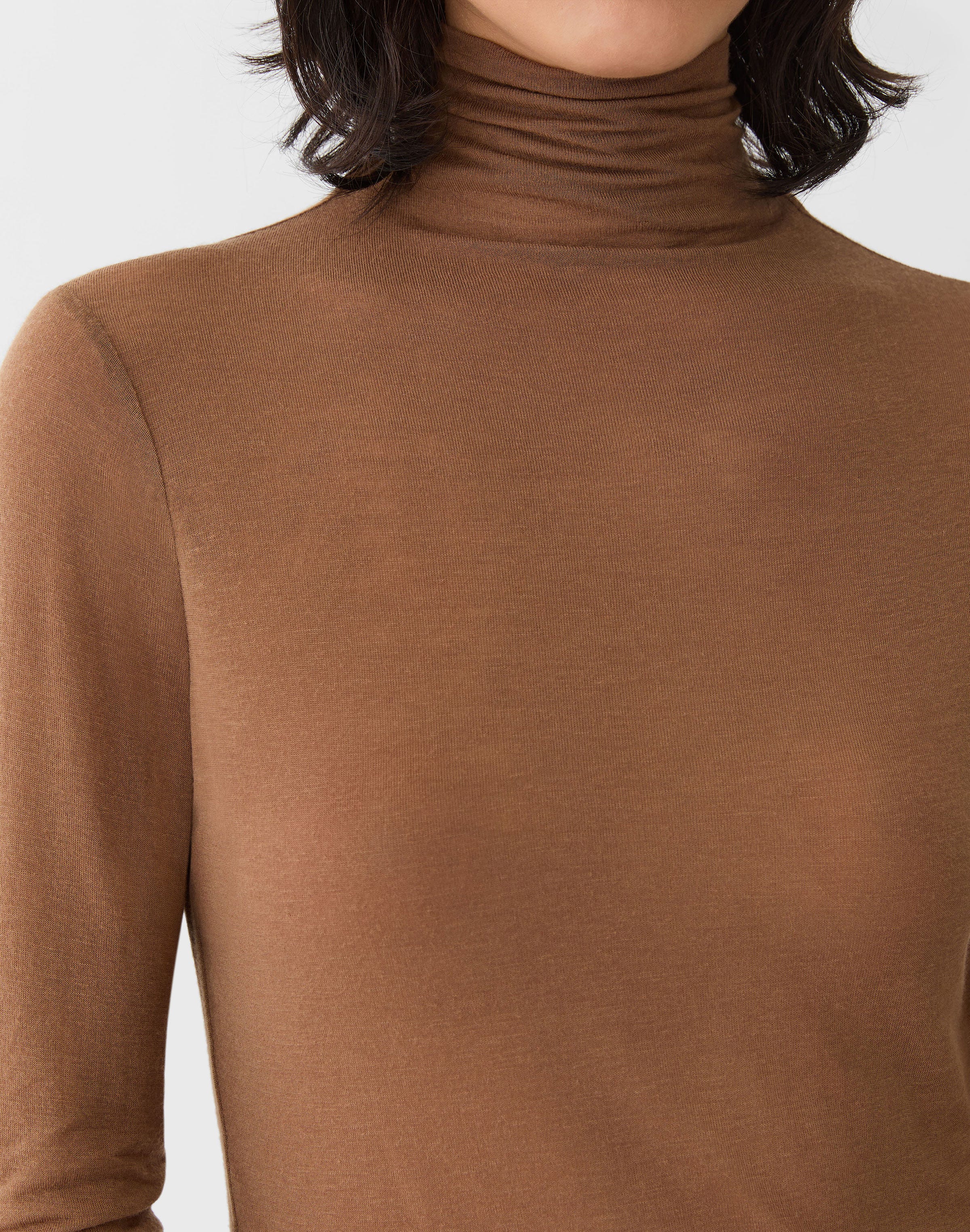 Viscose-Cashmere Jersey Elongated Fitted Turtleneck