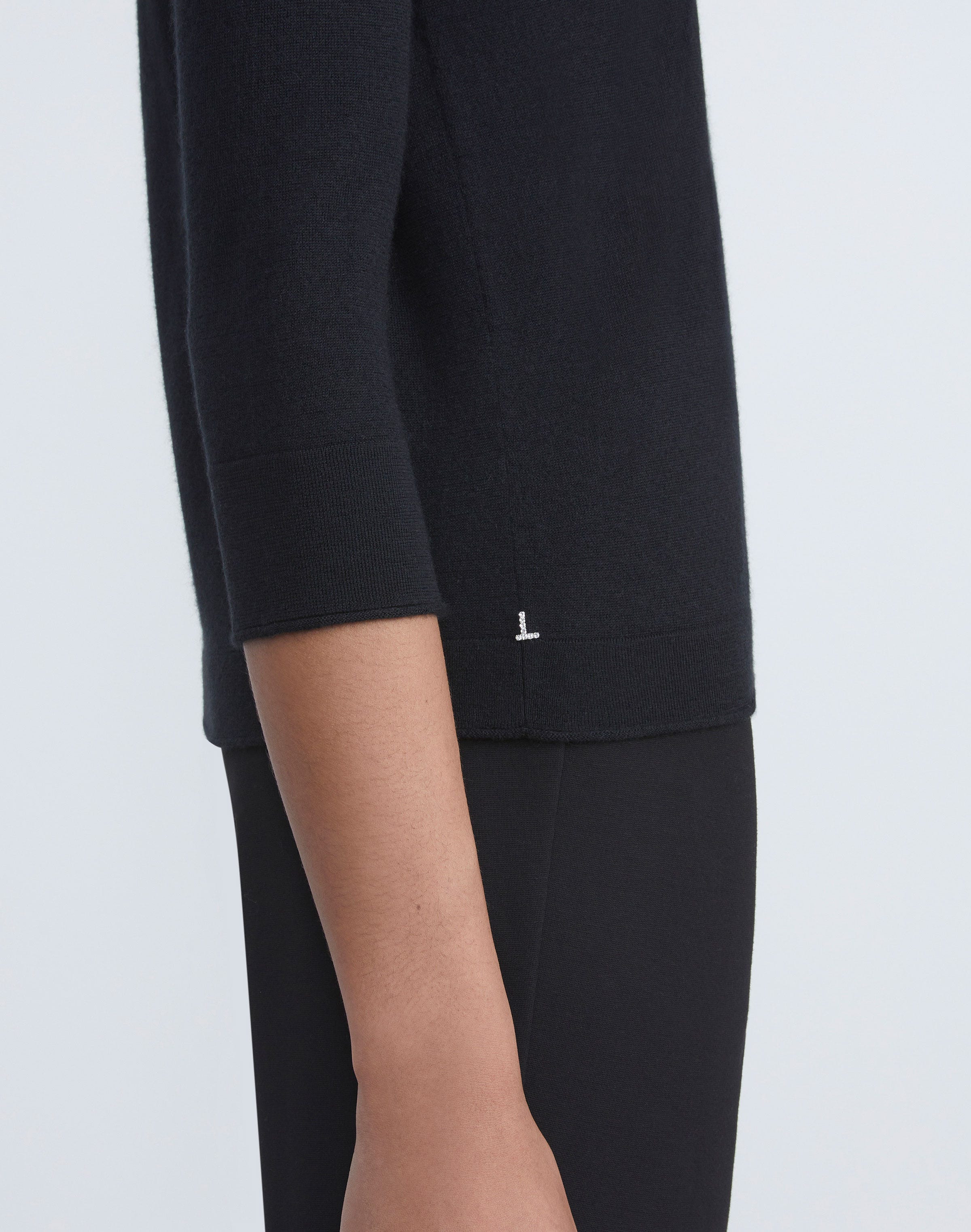 Fine Gauge Cashmere V-Neck Sweater