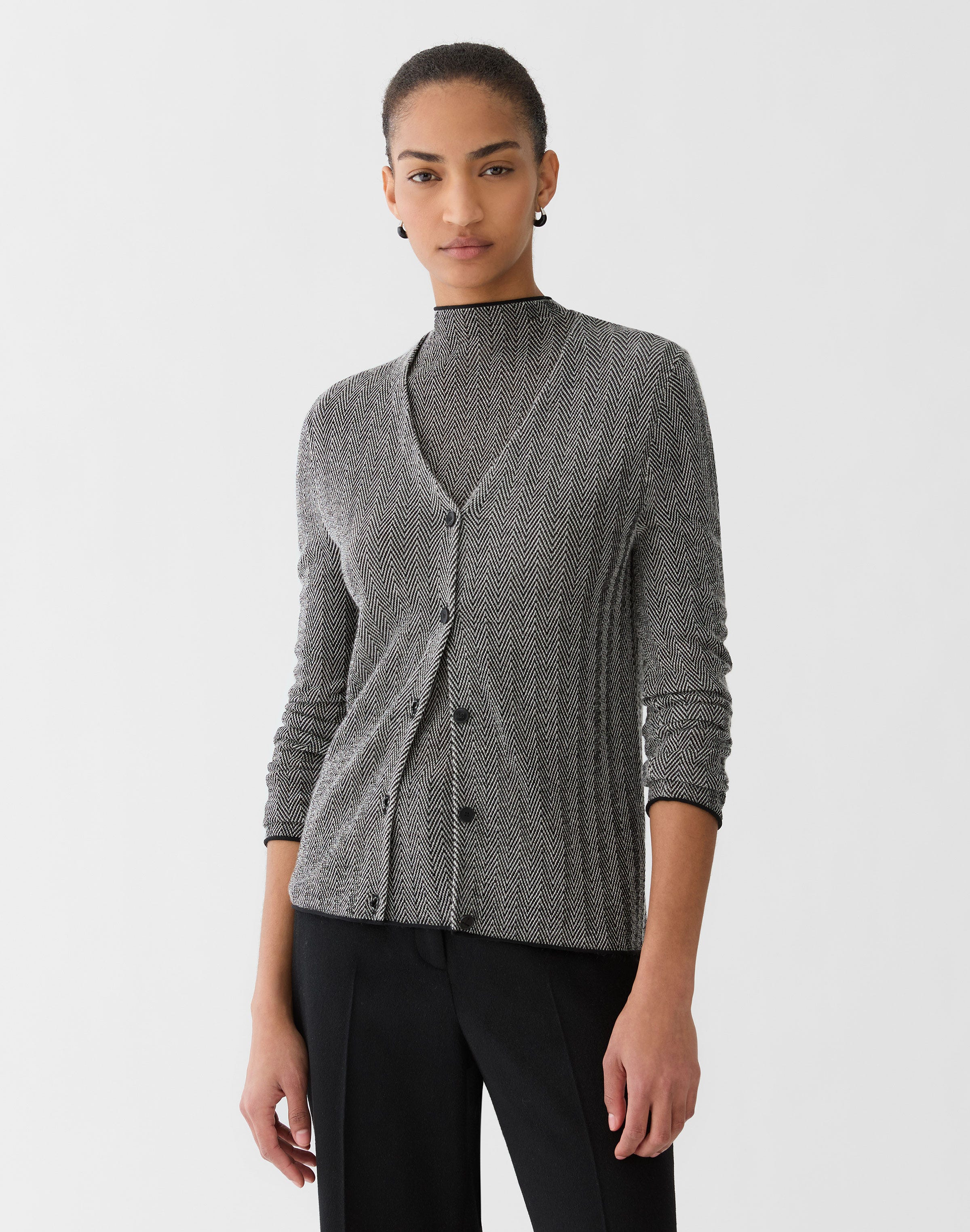 Fine Cashmere Herringbone Jacquard Cardigan